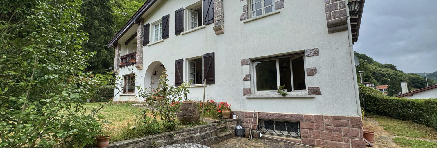Maison 9 Pièces 208 m² à vendre à Saint-Jean-Pied-de-Port (64220)