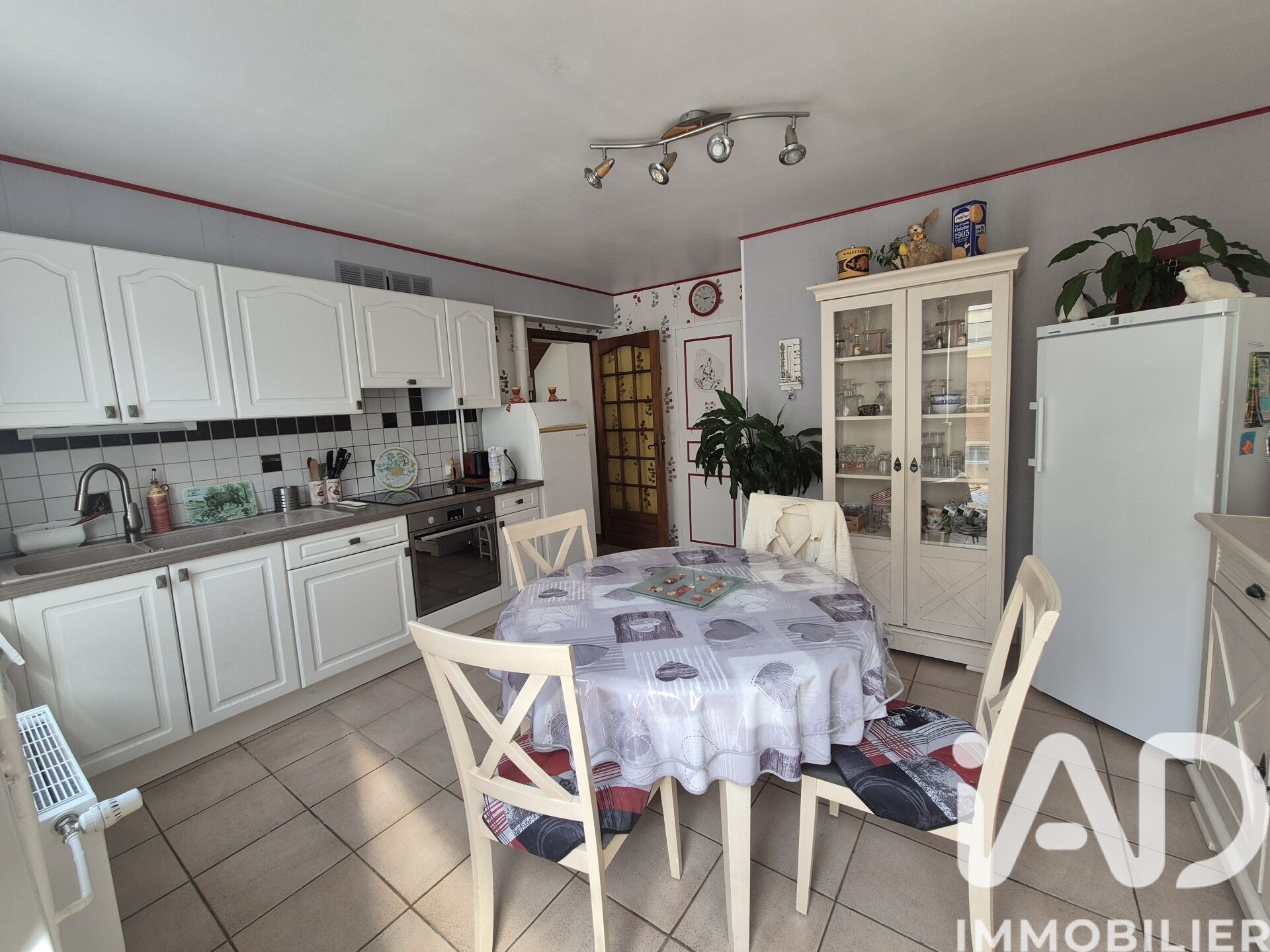 Noyers-Pont-Maugis - 126m² - 7p. - 4ch.