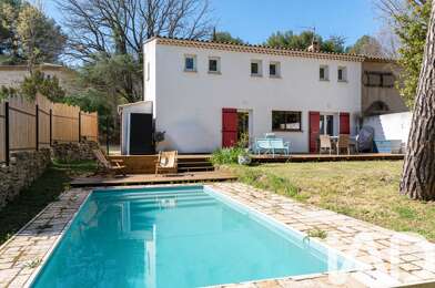 Maison 5 pièces 677000 €