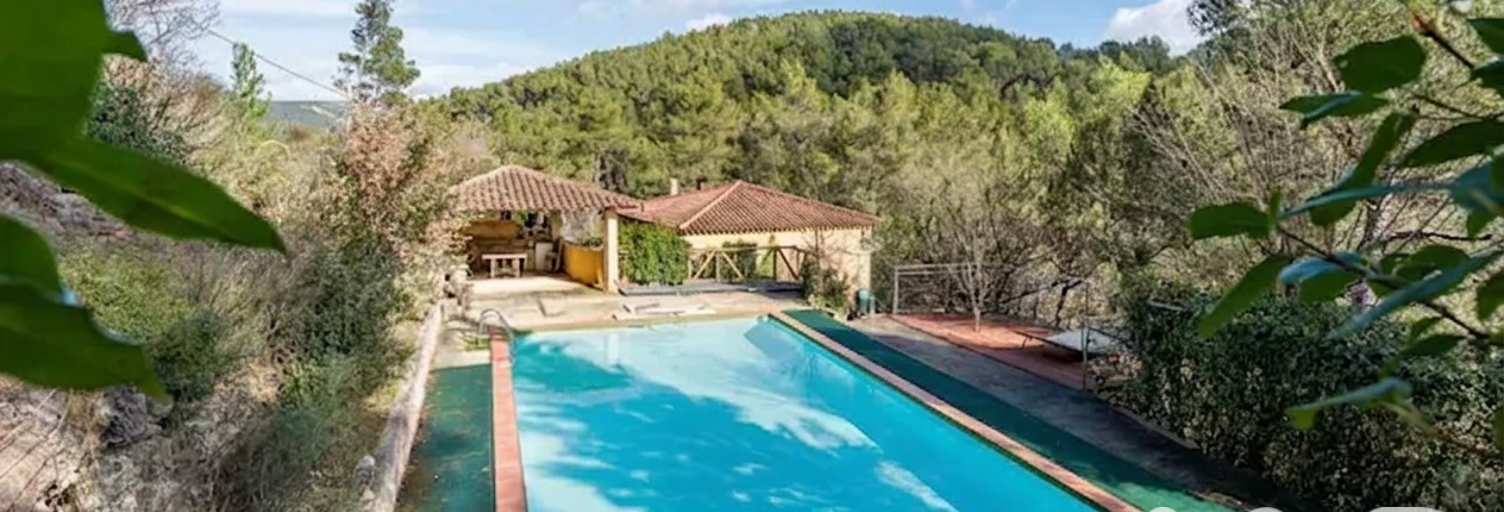 Maison 6 Pièces 140 m² à vendre à Auriol (13390)