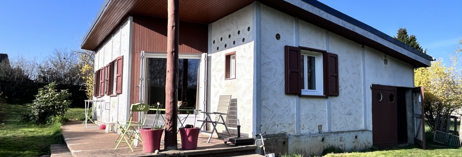 Maison 1 Pièce 43 m² à vendre à Lafeuillade-en-Vézie (15130)