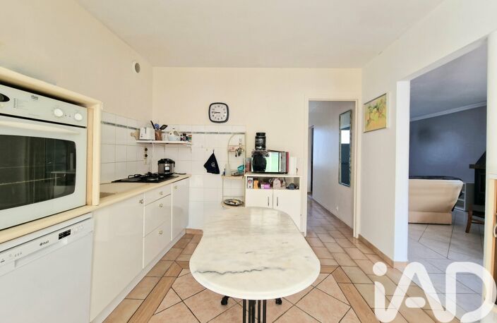 Vente Maison/villa 8 pièces — photo 2