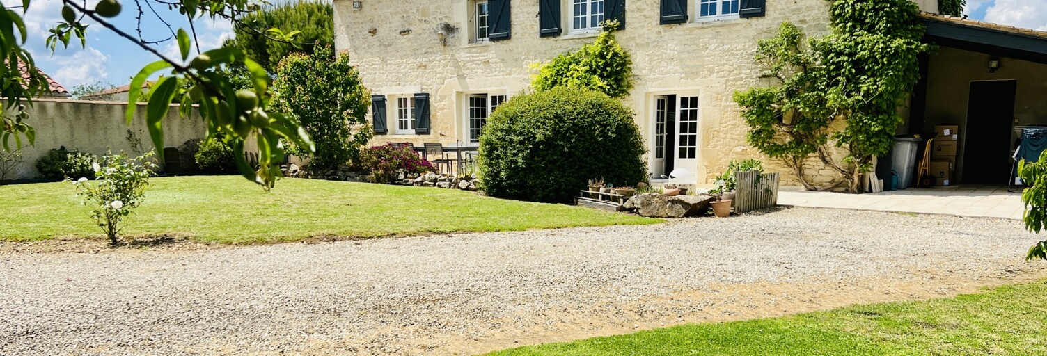 Maison 5 Pièces 116 m² à vendre à Landrais (17290)