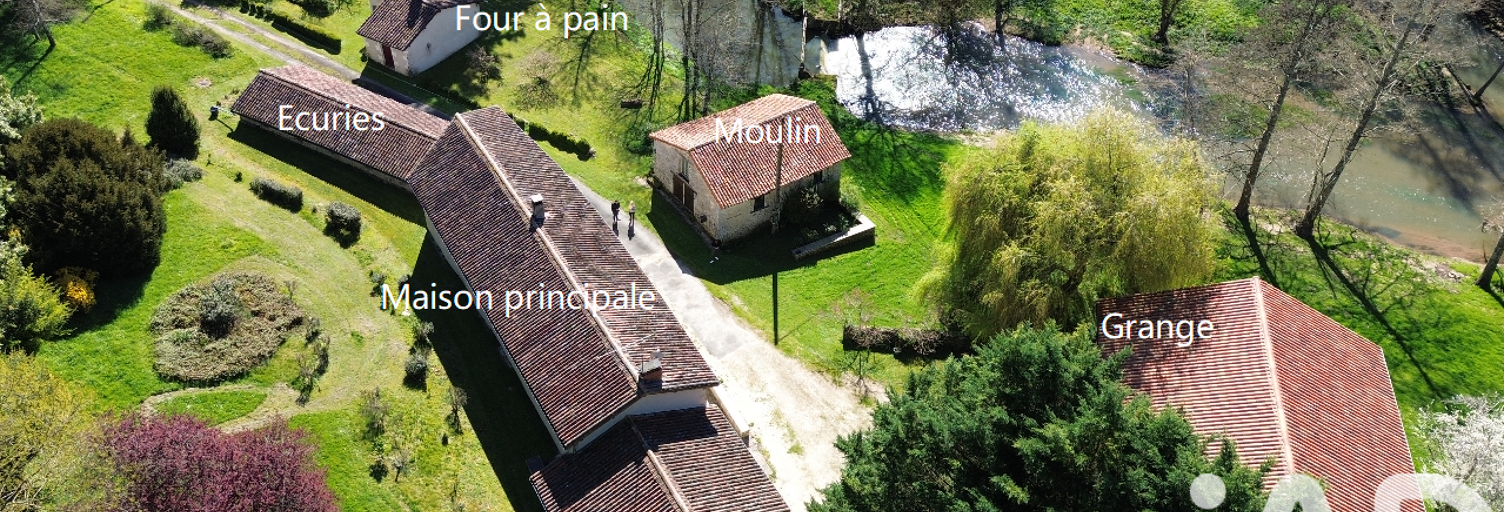 Maison 8 Pièces 230 m² à vendre à Charroux (86250)