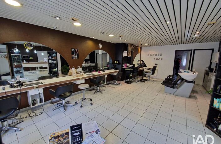 Vente Murs commerciaux 66 m&sup2; — photo 3