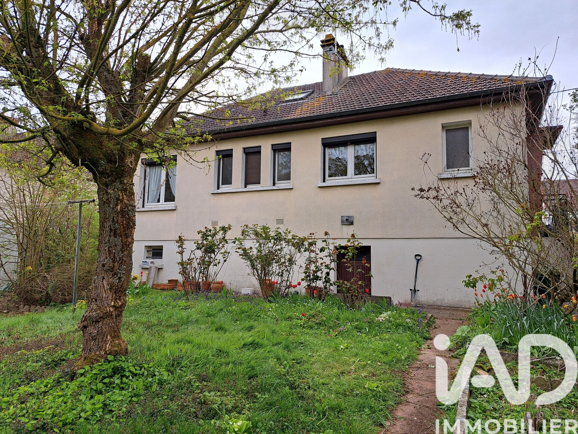 St-Just-En-Chaussee - 82m² - 4p. - 3ch.