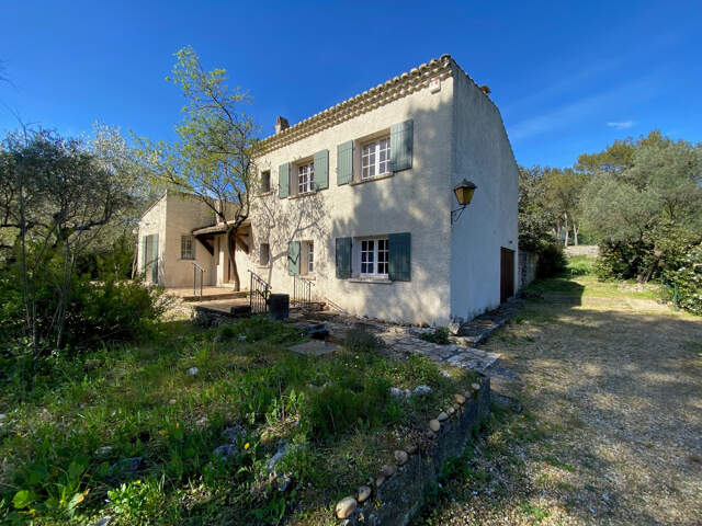 Villa T6 de 140 m2  terrain de 3 700 m2   Nîmes Ville Verte / Eau Bouillie — photo du bien
