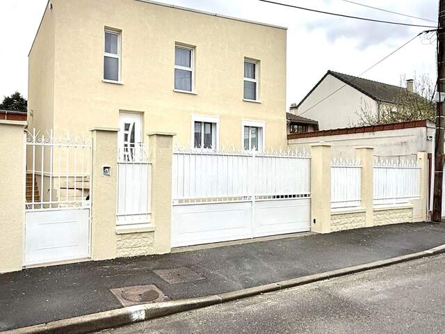 Vente Maison/villa 9 pièces — photo du bien