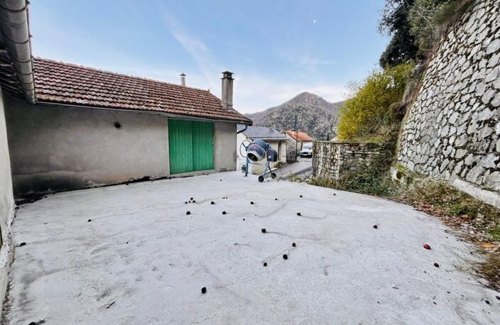 Maison à rénover – 165 m² de potentiel – Terrasse 39 m² exposée Sud – Pied-de-Borne (48800) — photo 4