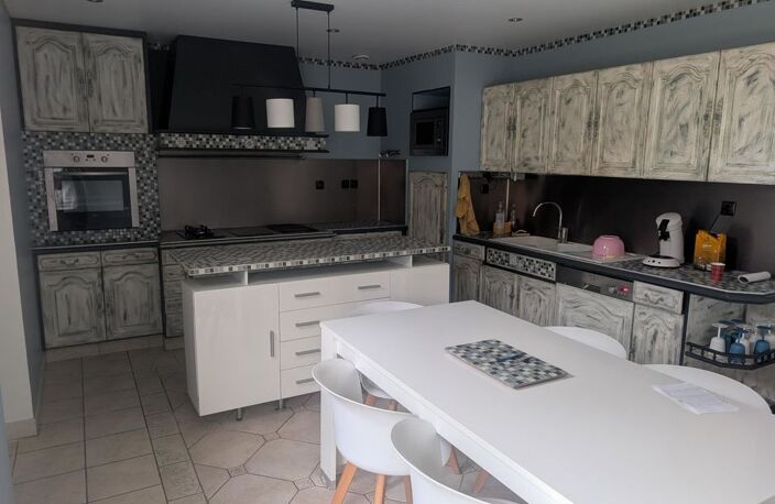 CHATENAY SUR SEINE, MAISON DE 10 PIECES — photo 3