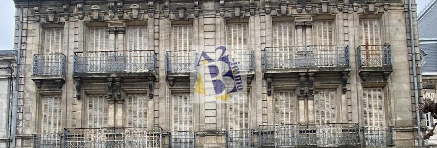 Immeuble  1326 m² à vendre à Angoulême (16000)