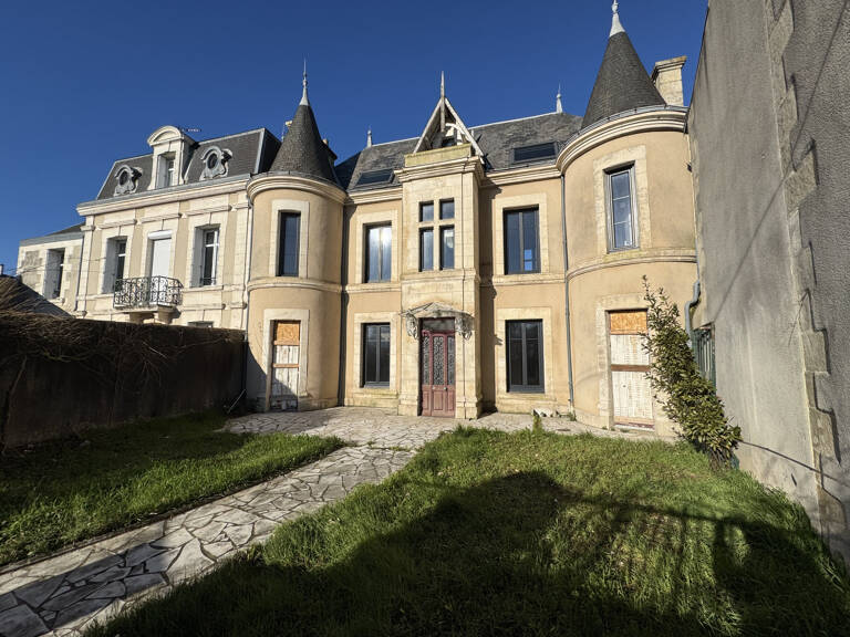 MAISON  POITIERS 150 M2 — photo 1