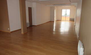 Commerce  77 m² à louer à Rodez (12000)