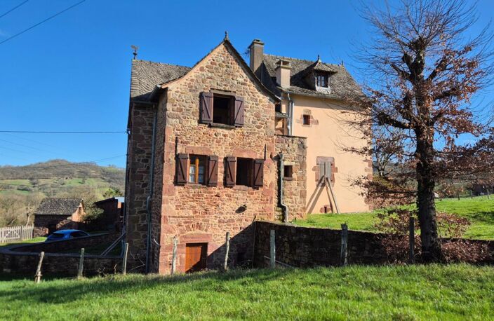 Maison de caractère avec grange, cave voûtée et terrain de 1,4 ha — photo 2