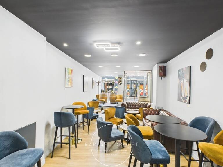 A VENDRE BAR LICENCE IV - FONDS DE COMMERCE RENOVÉ – CENTRE-VILLE — photo 1