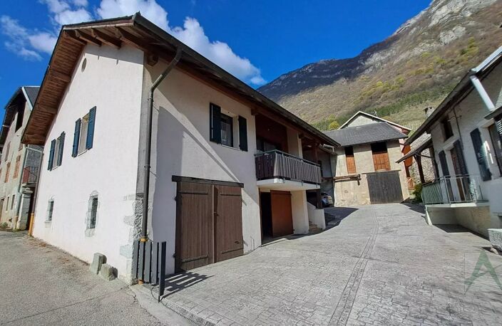 Chignin - 2 maisons de village — photo 3