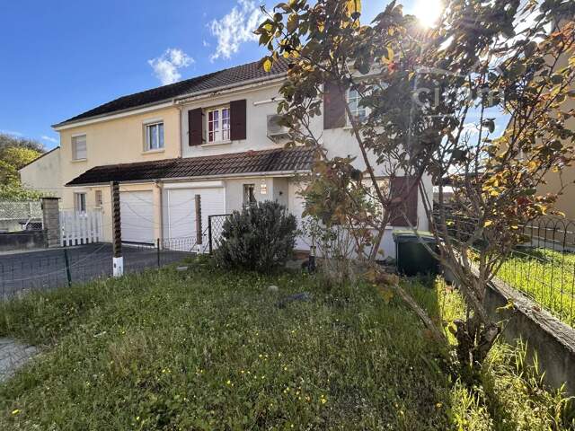 Le Péage de Roussillon  - Villa Jumelée de 90m2  sur 3 niveaux . — photo du bien