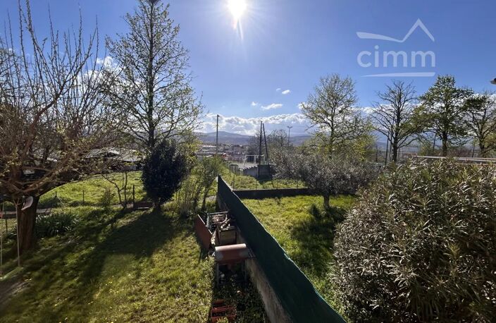 Le Péage de Roussillon  - Villa Jumelée de 90m2  sur 3 niveaux . — photo 5