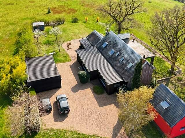 Exception en pleine nature – Propriété avec 3,7 hectares et vue panoramique — photo du bien
