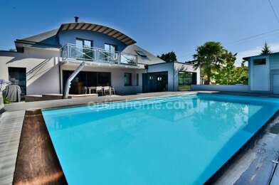 Maison 10 pièces 1050600 €