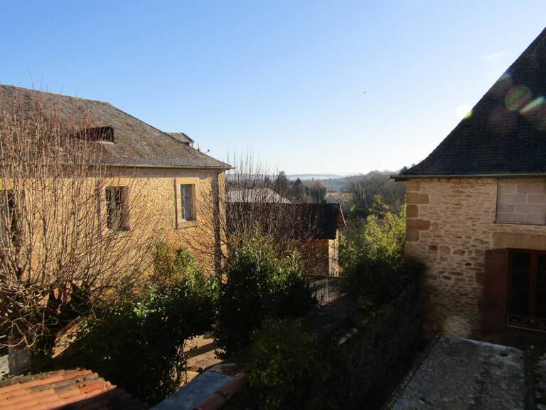 Belle bâtisse en pierres, 3 chambres, Salignac — photo 1