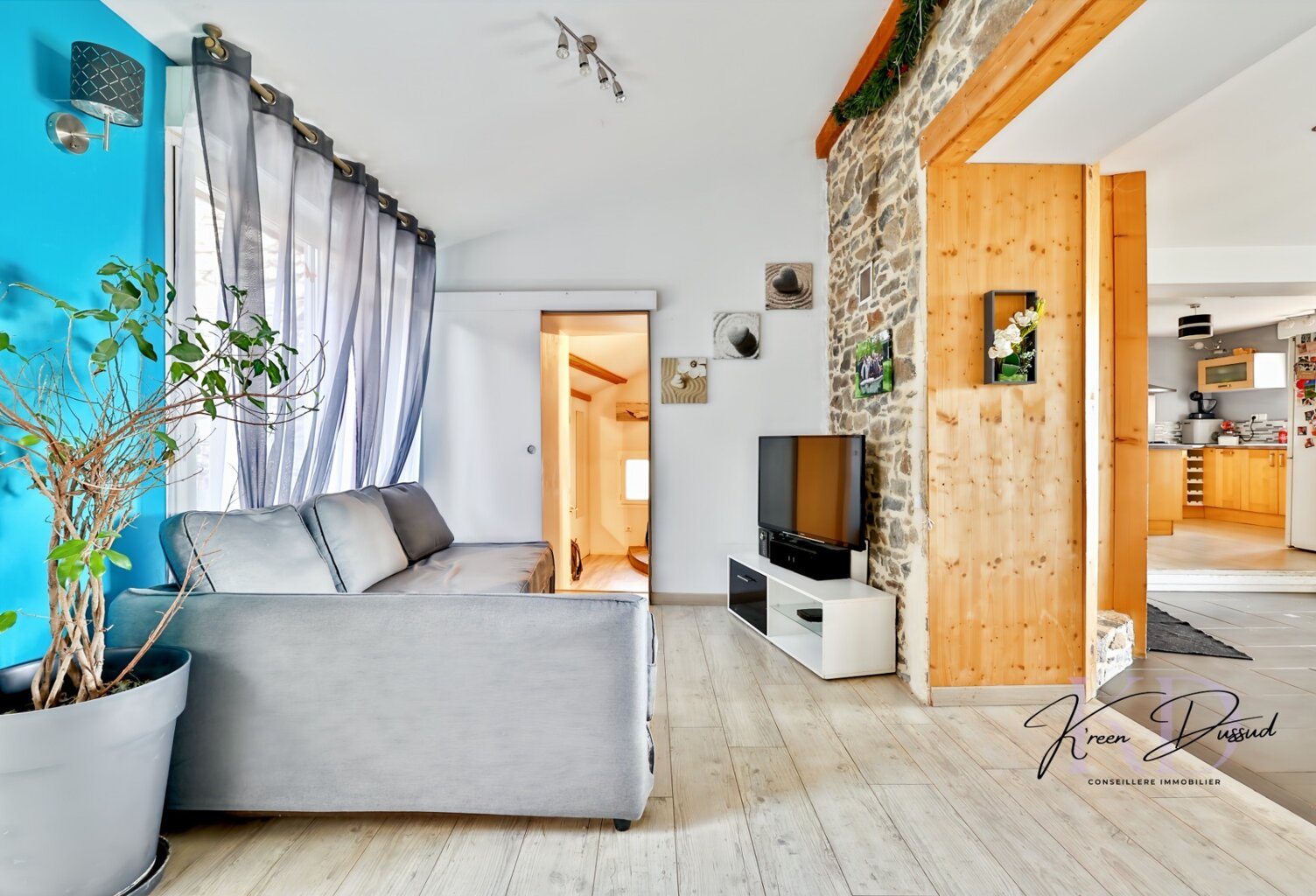   Maison en pierre de 150 m2 - Vue exceptionnelle sans vis-à-vis- Suite parentale - Dépendances — photo 1