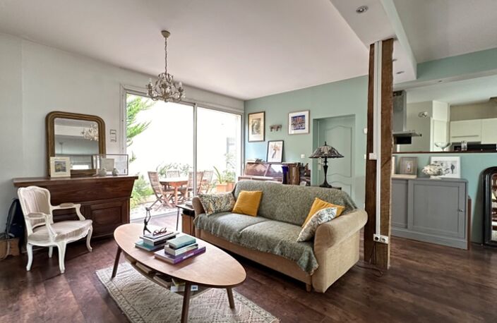 Le Bouscat - Échoppe Double en Pierre rénovée de 134 m² avec patio Intérieur et Terrasse — photo 2