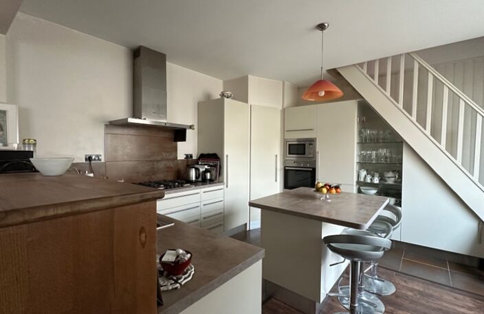 Le Bouscat - Échoppe Double en Pierre rénovée de 134 m² avec patio Intérieur et Terrasse — photo 3