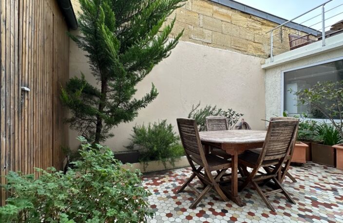 Le Bouscat - Échoppe Double en Pierre rénovée de 134 m² avec patio Intérieur et Terrasse — photo 5