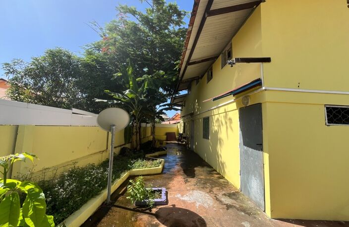 Immeuble à vendre KOUROU (973) — photo 3