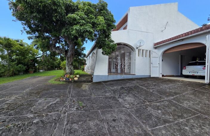 Villa T7 de 276 m² sur 1 661 m² de terrain plat – Bas de St-François — photo 4