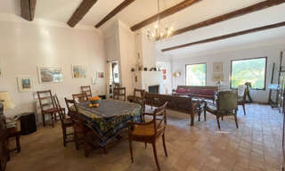 Maison 7 Pièces 203 m² à vendre à Roussillon (84220)
