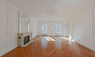 Appartement 5 Pièces 156 m² à louer à Paris 8 (75008)