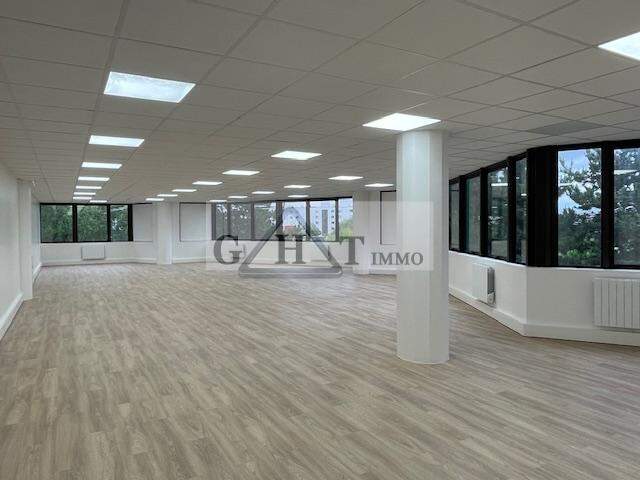 BUREAUX À LOUER DE 163 M2 SUR ROSNY-SOUS-BOIS ! — photo du bien