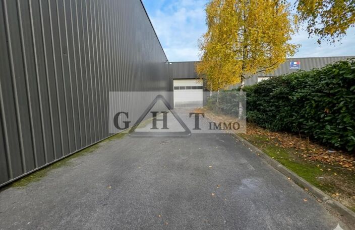 ENTREPÔT INDÉPENDANT À LOUER – 688 M² – CESSON (77240) — photo 4