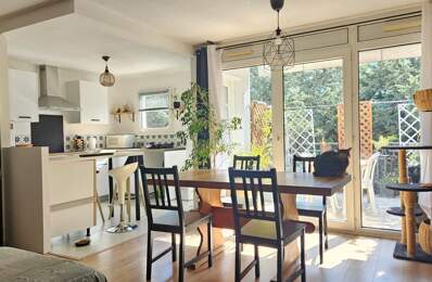 À VENDRE – Superbe T3 – Dernier étage – Terrasse sans vis-à-vis – Lumineux – Climatisation – Parking — photo du bien