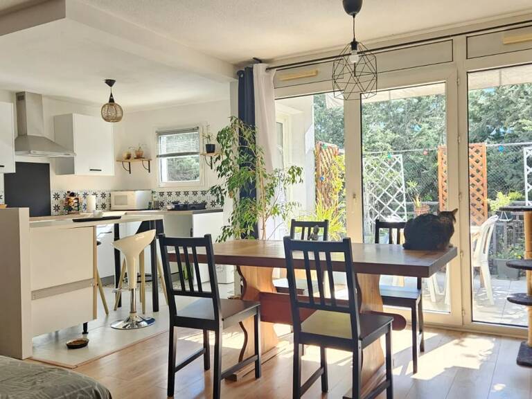 À VENDRE – Superbe T3 – Dernier étage – Terrasse sans vis-à-vis – Lumineux – Climatisation – Parking — photo 1