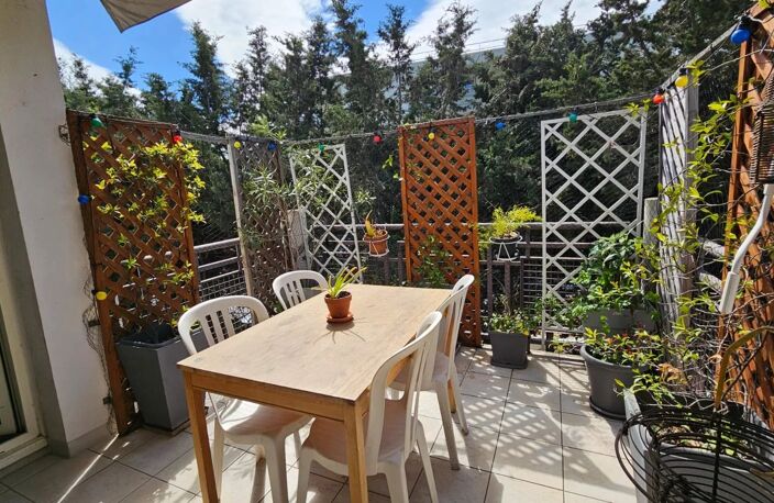 À VENDRE – Superbe T3 – Dernier étage – Terrasse sans vis-à-vis – Lumineux – Climatisation – Parking — photo 3