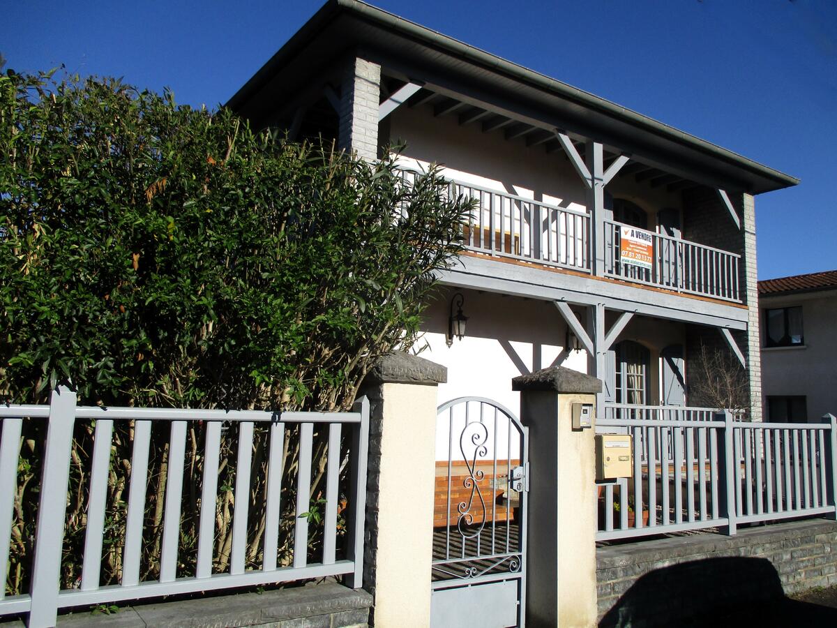 Villa / Maison  T5 à vendre Tarbes 65000