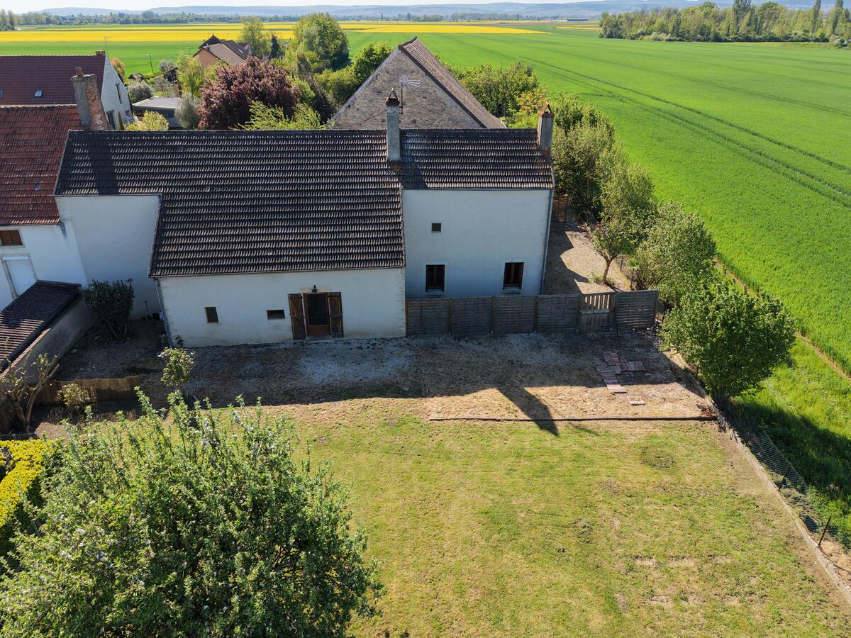 Villa / Maison  T5 à vendre Ruffey-lès-Beaune 21200
