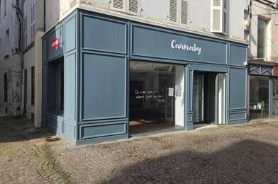 Commerce  900 €