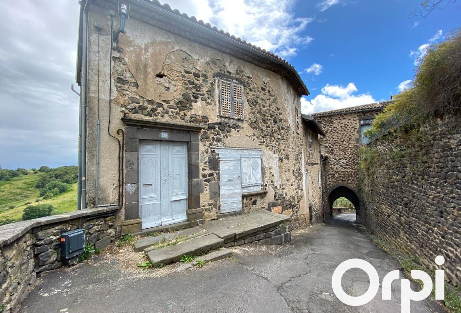 Immeuble Saint-Flour. Mandat Orpi Max — photo 1