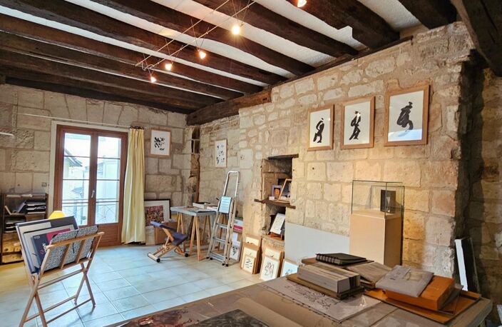 Habitation ou commerce plein centre de Chinon — photo 2