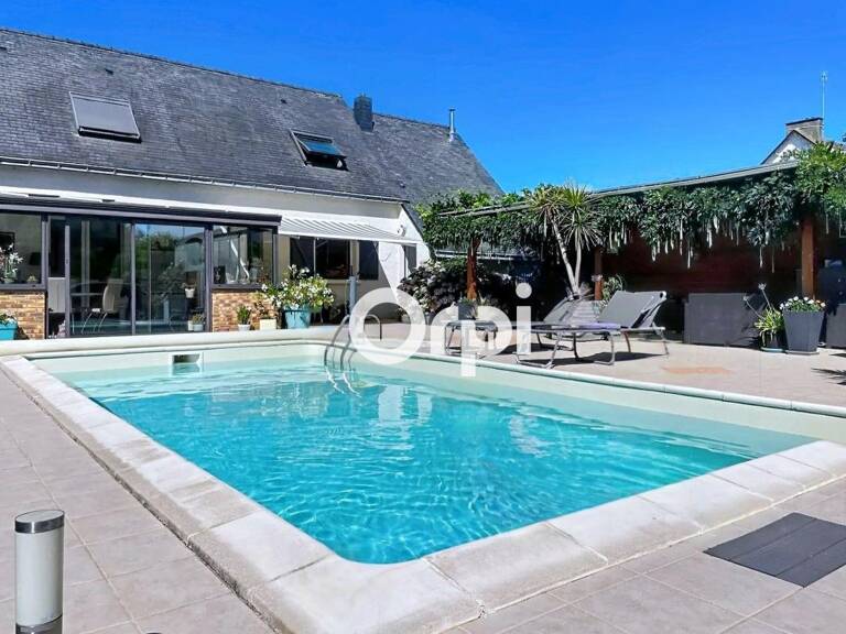 Maison familiale à vendre 180 m² avec piscine sur parc boisé de 6080 m² – Saint-Molf — photo 1