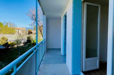 Appartement 3 pièces 805 €