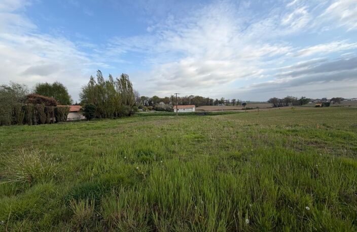 Terrain prêt à construire de 1823 m² viabilisé — photo 2