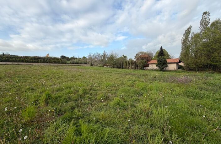 Terrain viabilisé de près de 1500 m² exposé SUD — photo 2