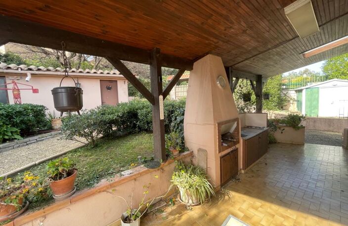 A VENDRE SIX-FOURS-LES-PLAGES 83140 SUPERBE VILLA AVEC 2 APPARTEMENTS — photo 4