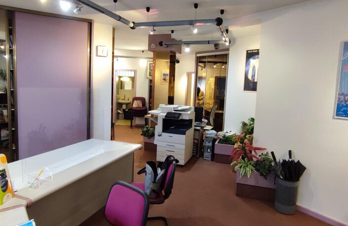 Local Pro - Bureaux À Vendre — photo 4