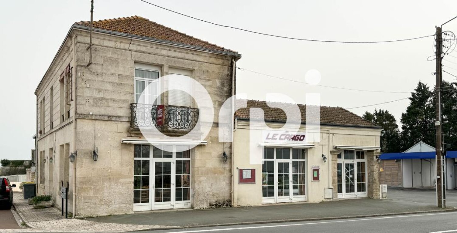 MURS ET FONDS DE COMMERCE – HÔTEL-RESTAURANT À ROCHEFORT — photo 1